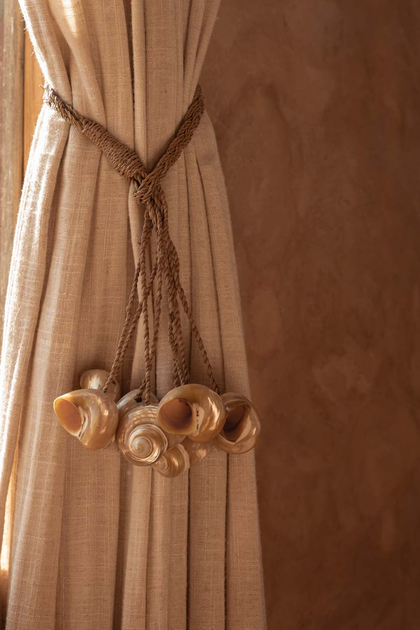 The Conch Shell Tassel, Natural — 2
