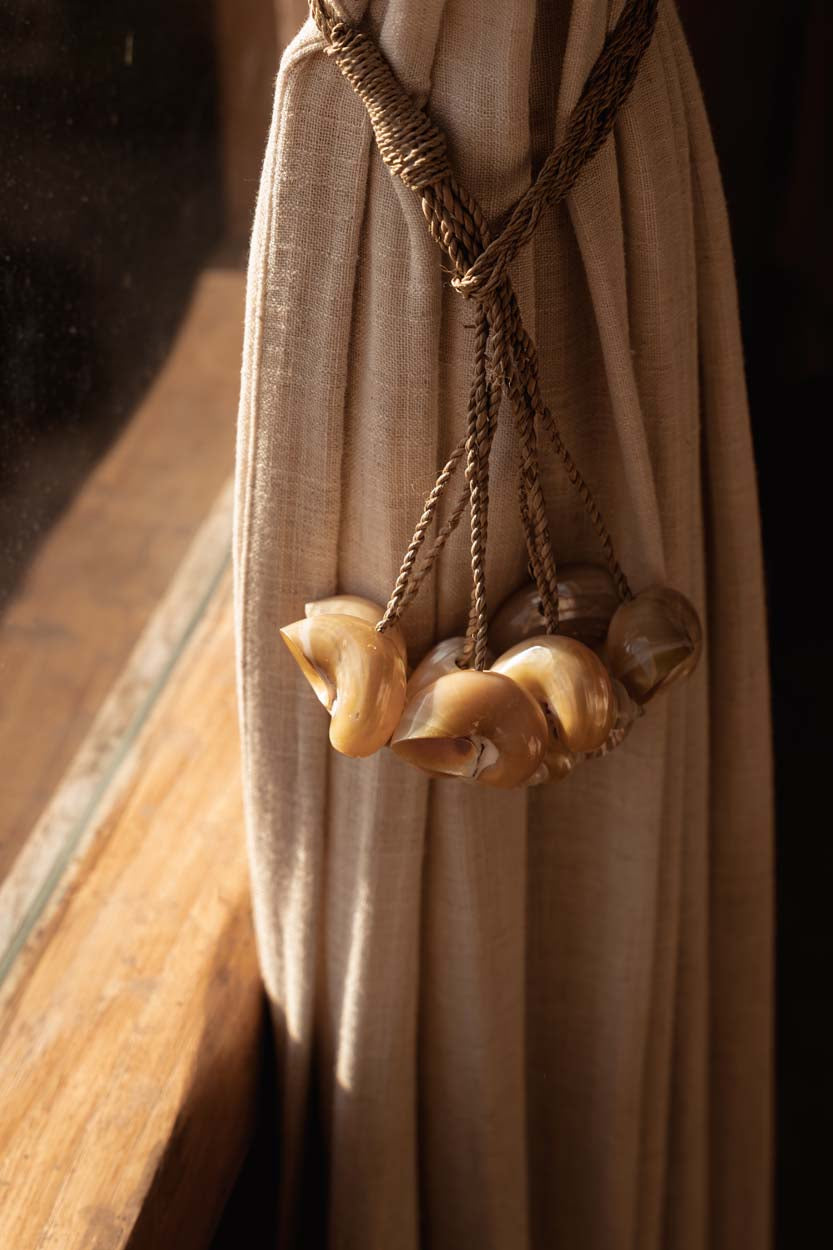 The Conch Shell Tassel, Natural — 4