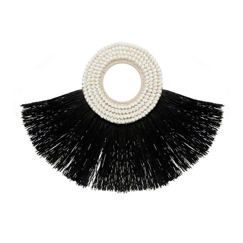 The Shell Alang Alang, Black
