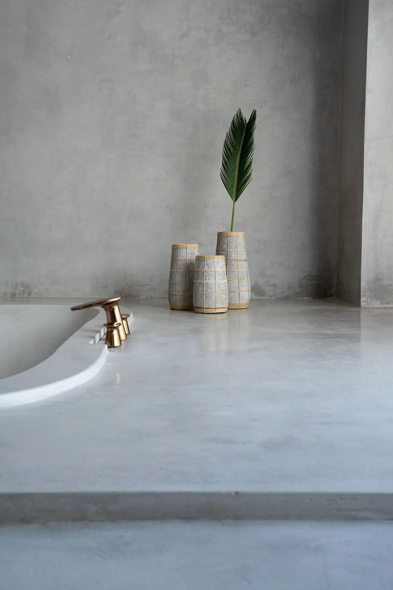 The Cutie Vase, Concrete Natural, M — 2