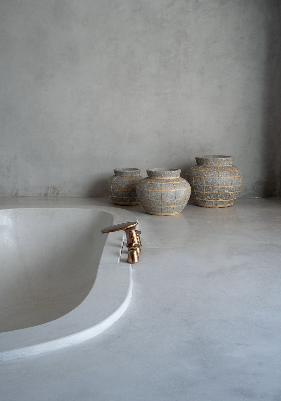 The Belly Vase, Concrete Natural, L — 4