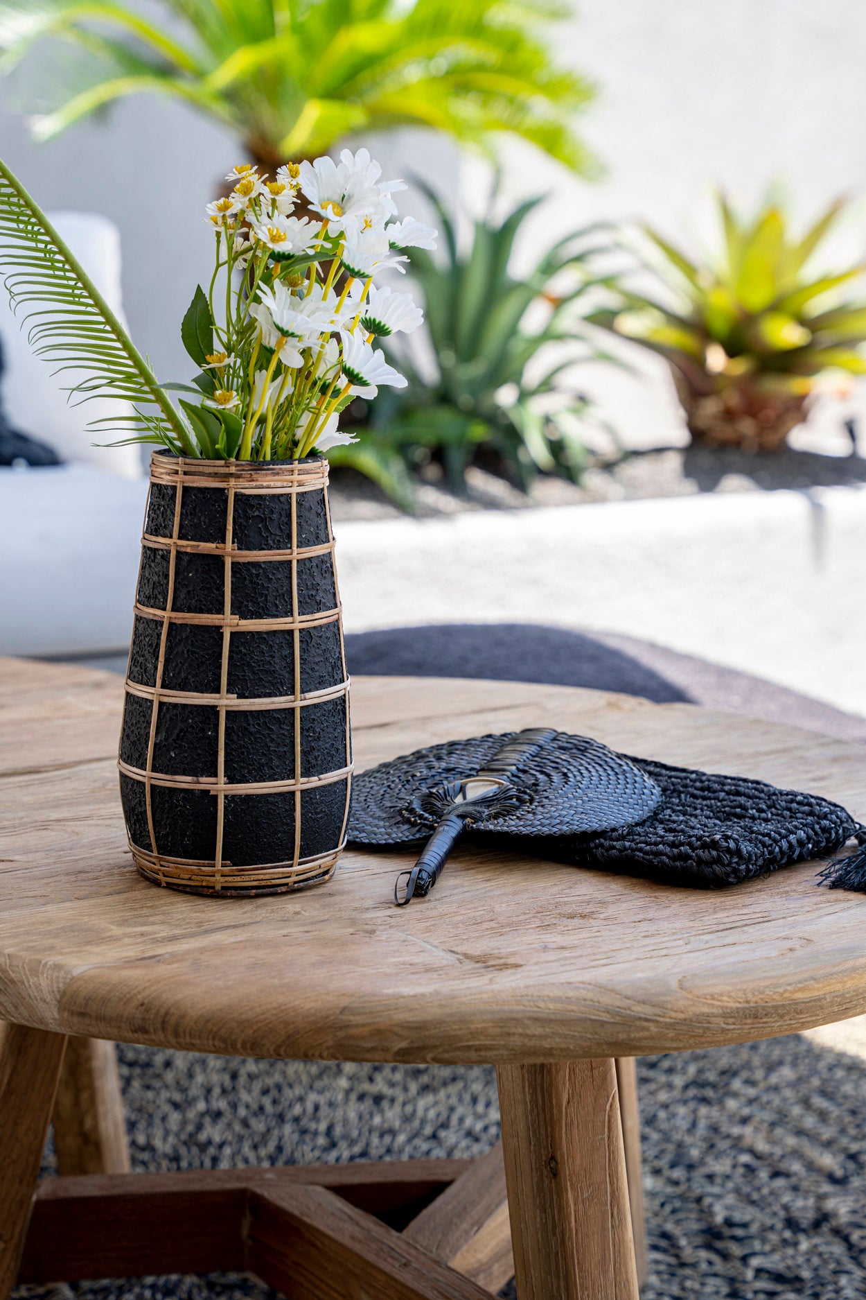 The Cutie Vase, Black Natural, M — 3