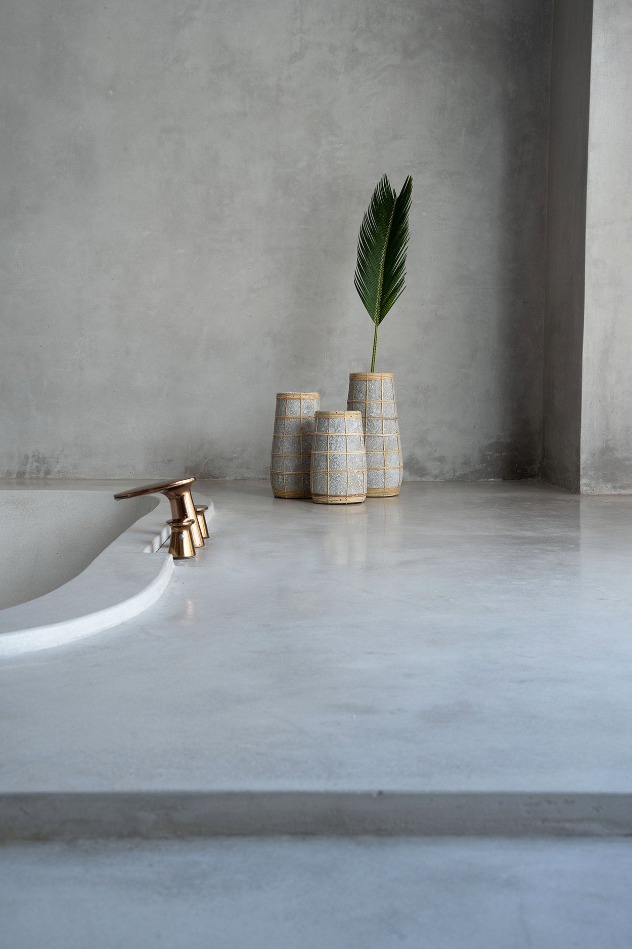 The Cutie Vase, Concrete Natural, L — 2