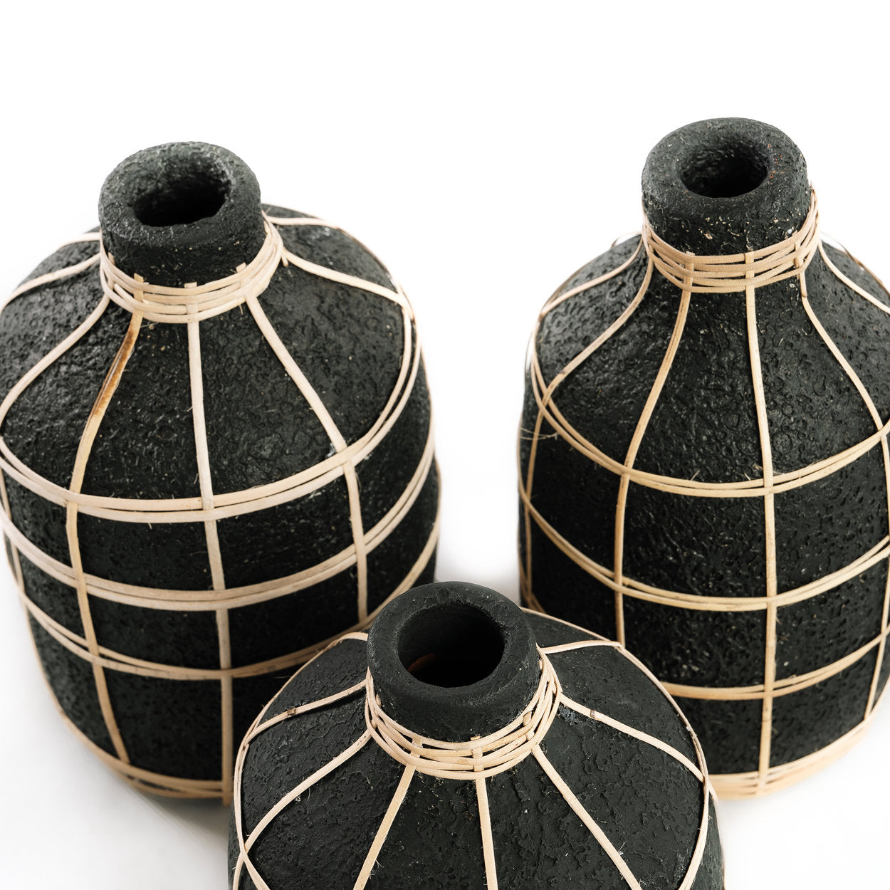 The Whoopy Vase, Black Natural, M — 5