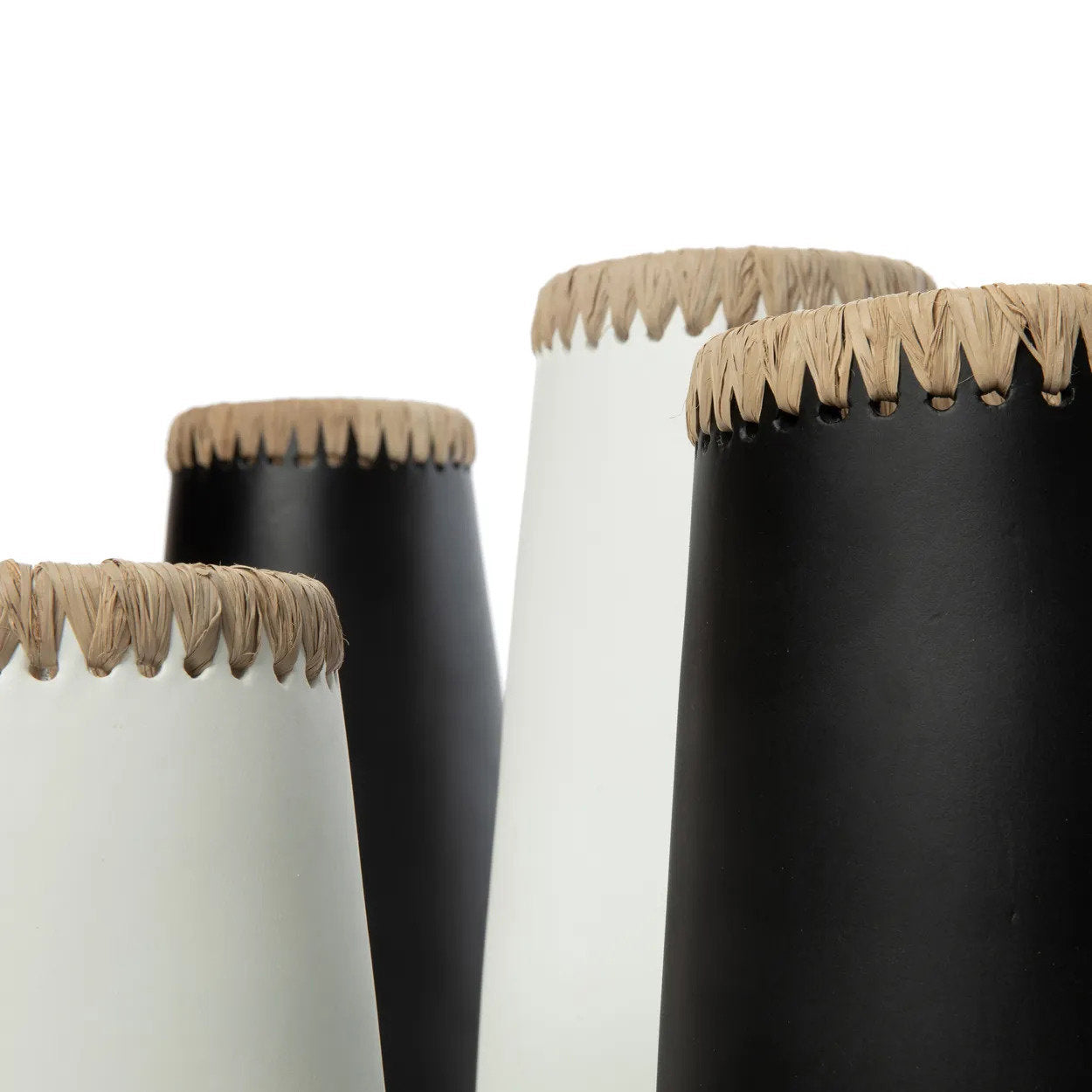 The Sneaky Vase, Black Natural, L — 7