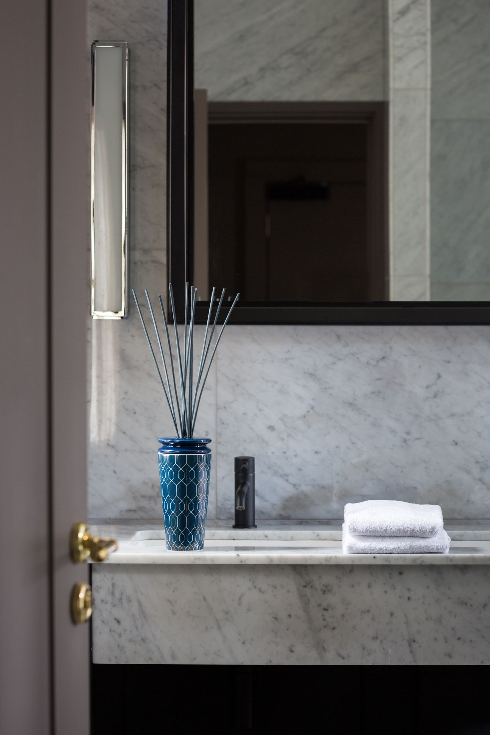 Ilum Belgravia Lux Scent Diffuser, Small — 7