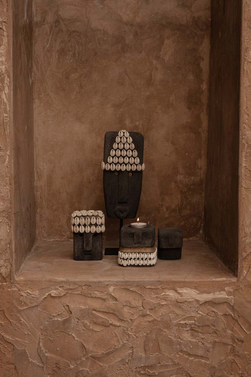 The Sumba Stone #32 on Stand — 3