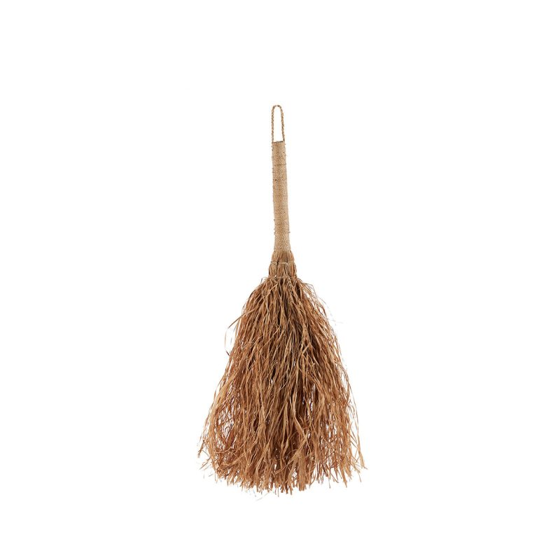 The Grumpy Broom, Natural