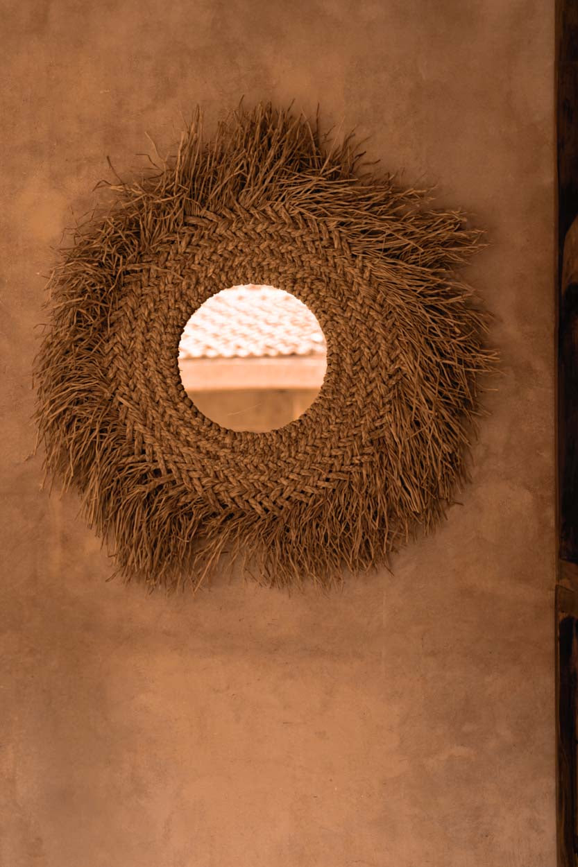 The Early Monday Mirror, Natural — 4